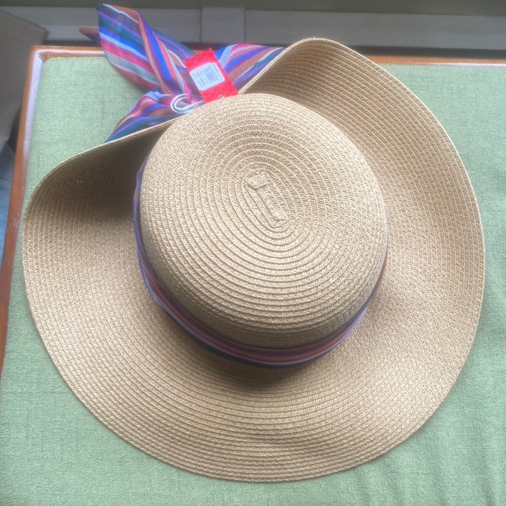 NWT Kelly & Katie Sun Hat